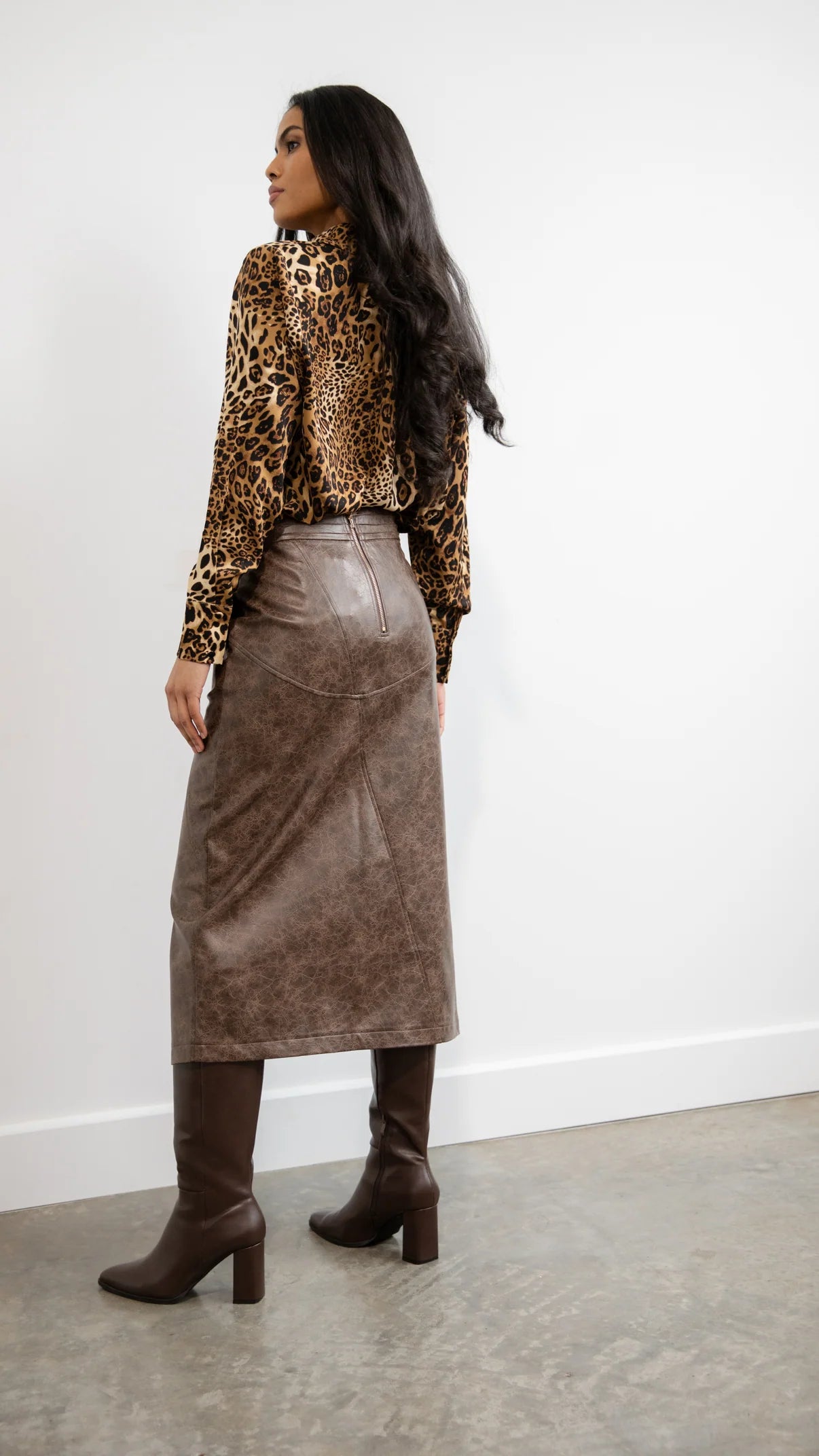 Gio Faux Leather Skirt in Chocolate - alternate view