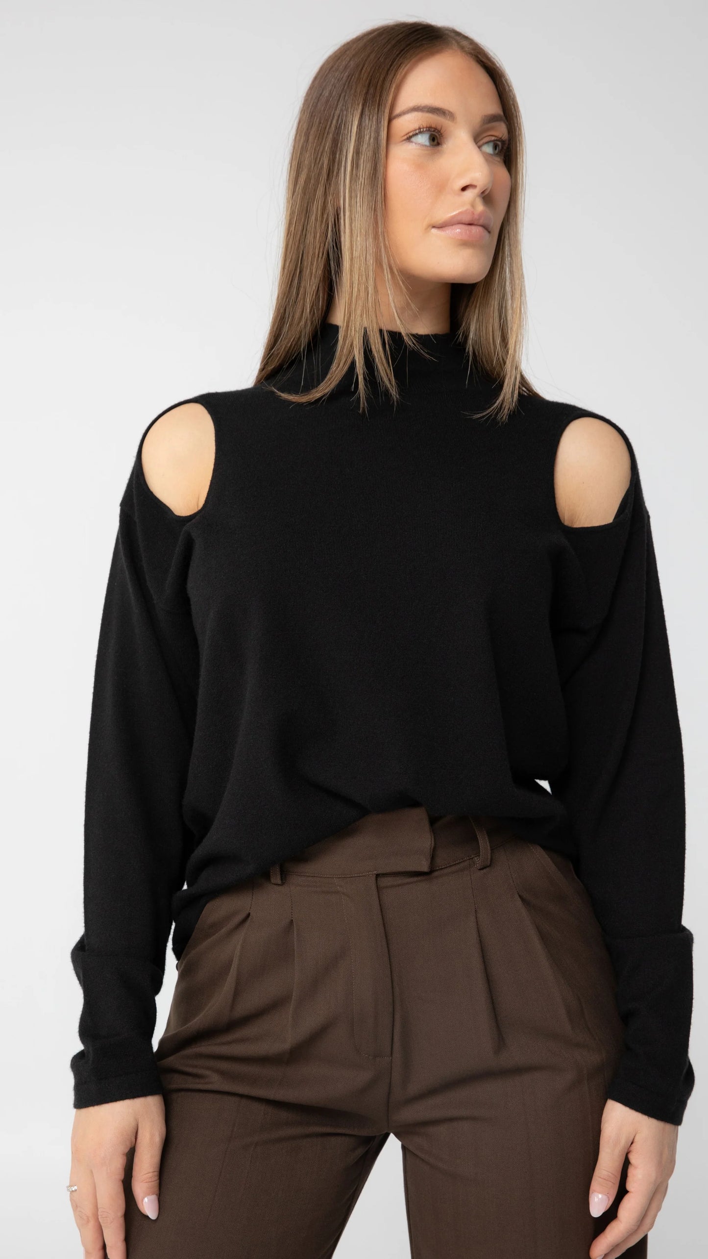 The Gap Soft Knit in Black - alternate view
