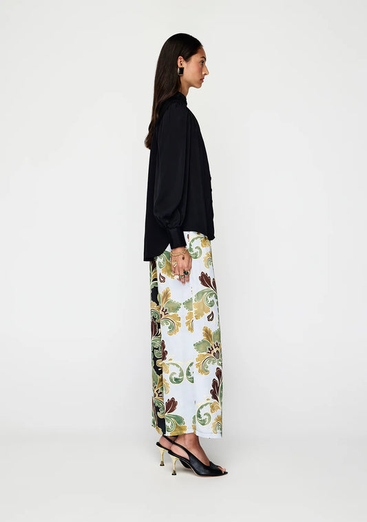 Lune Blouse in Black - front view