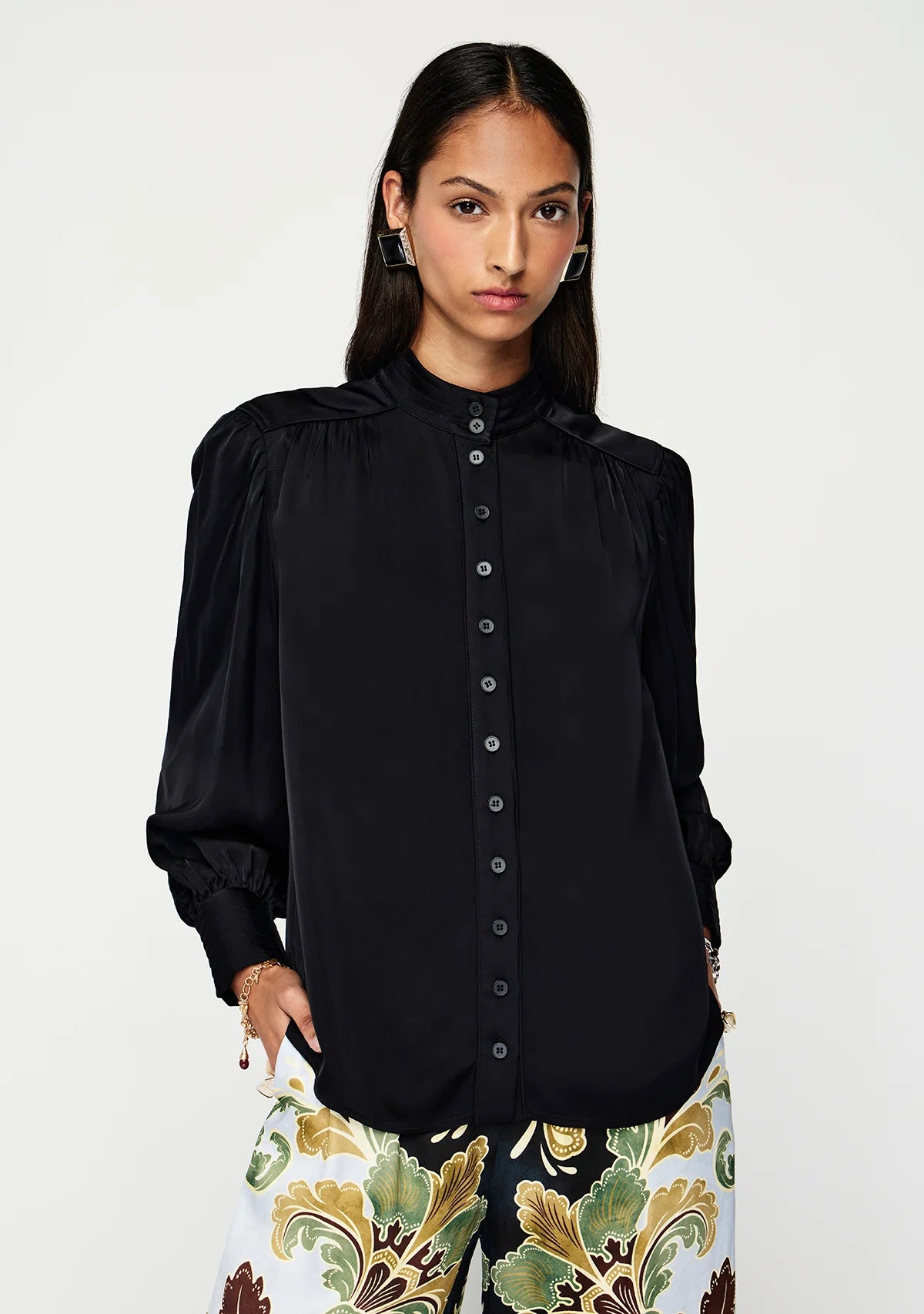 Lune Blouse in Black - detail
